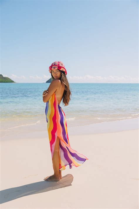 6 Hot Sexy Grace Long Bikini Pics