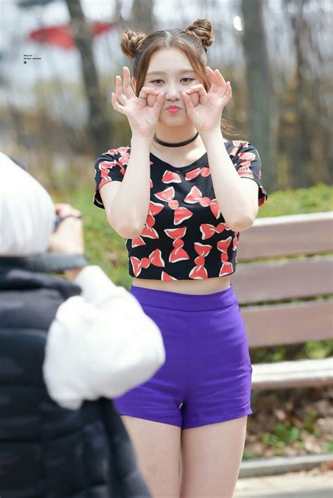 9 Hot Sexy Bae Sungyeon Bikini Pics