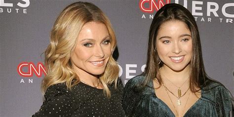 Kelly Ripa Daughter Threatens Post Nude Photo Mom Poses Naked