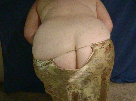 Posing In Gold Porn Pictures XXX Photos Sex Images PICTOA