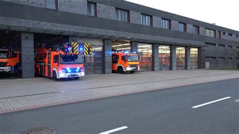 Löschzug BF Mülheim Einsatzfahrt Löschzug BF Mülheim FW1 zum