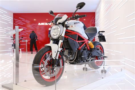 Moto Consigli Per Gli Acquisti 9 Naked Nuove Sotto I 10 Mila Euro News Moto It