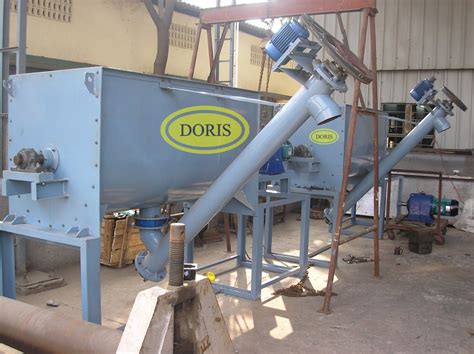 Mild Steel Ribbon Blender For Mixing Capacity 1500 Litre Hour At Rs