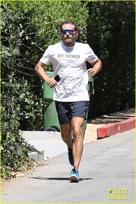 Photo: bradley cooper run honors dad 01 | Photo 3756435 | Just Jared