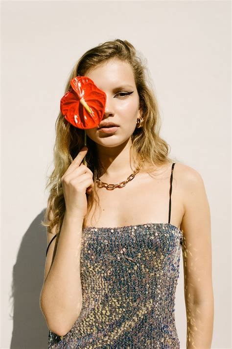 5 Holiday Dress Trends to Try This Season | Who What Wear