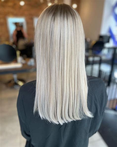 THE ENDURING ELEGANCE OF FULL HEAD BLONDE HIGHLIGHTS Live True London