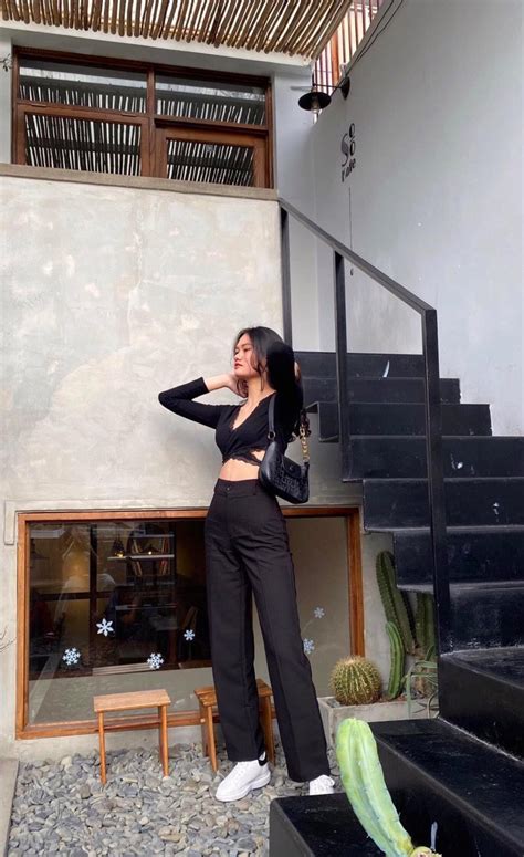 Hot Girl B Ng Chuy N Thi Hoa H U M I Xu T Hi N Di N V Y Trong Su T