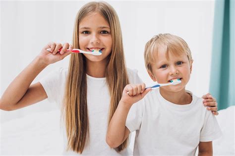 Cómo Cuidar Los Dientes De Los Niños ClÍnica VillalaÍn ⭐