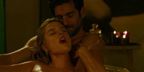 Nude video celebs Adriana Torrebejano sexy A qué estás esperando s01e06 08 2024