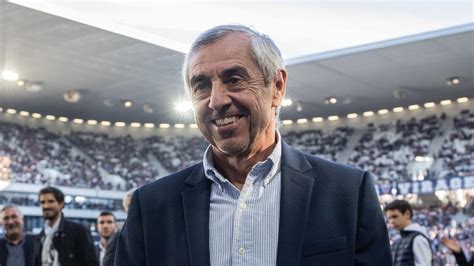 Football Le Joueur Mythique Alain Giresse F Te Ses Ans