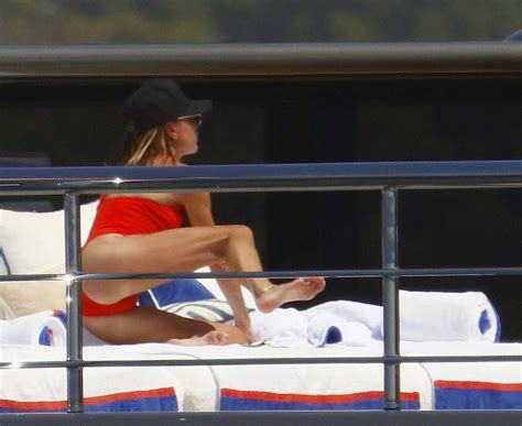 Victoria Beckham Nude Topless Pics Porn Video Scandal Planet