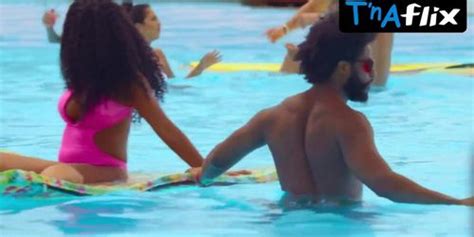 Flavia Pavanelli Breasts Bikini Scene In Carnaval Tnaflix