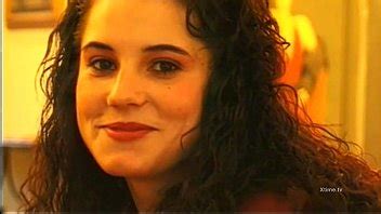 Puta amateur follada por dos en una habitación de hotel XVIDEOS