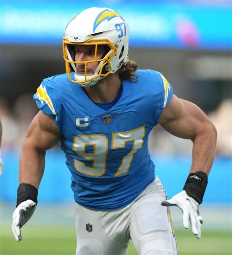 Chargers Superstar Linebacker Joey Bosa Leaves Game Vs Packers With