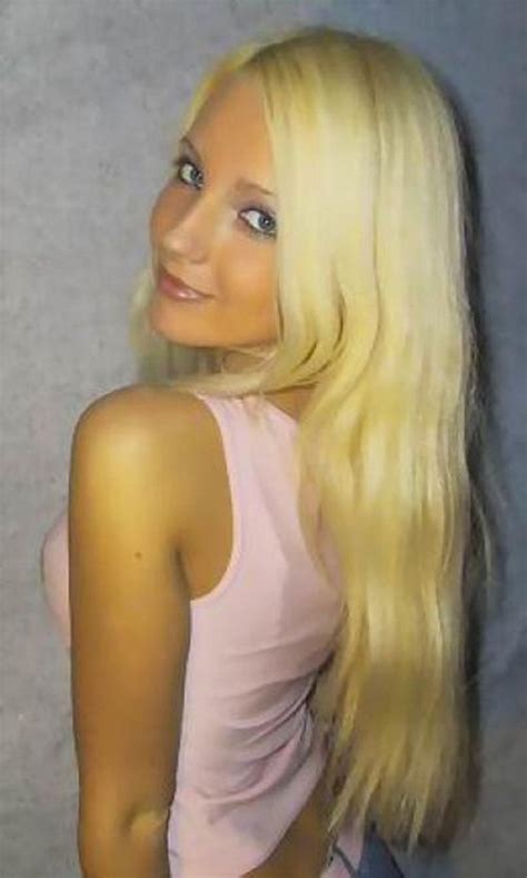 NoneGirls 24 New Hot And Sexy Facebook Girls Photos