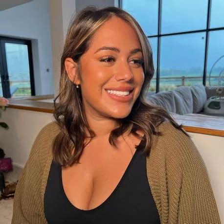 Love Island S Malin Andersson Puts Curves On Display As She Strips Nude