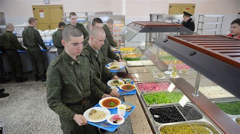 Как кормят в армии | Рацион солдата и какая еда в армии сегодня