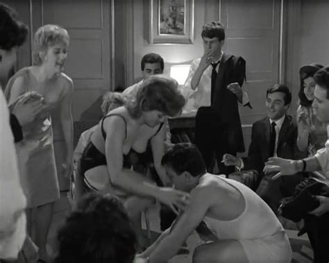 Mairi Formozi Nude Pics Page