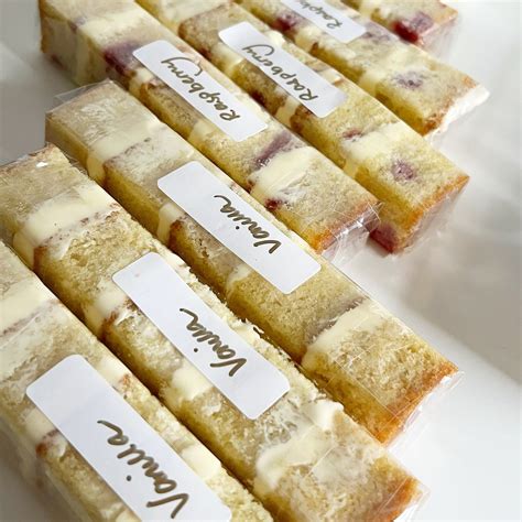 wedding cake taster box 11