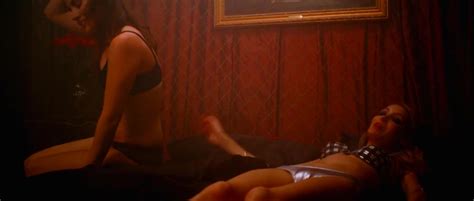 Naked Linda Bella In Devil S Domain