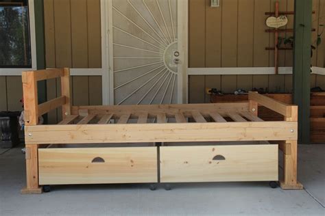 Выдвижной ящик для кровати своими руками 90 фото