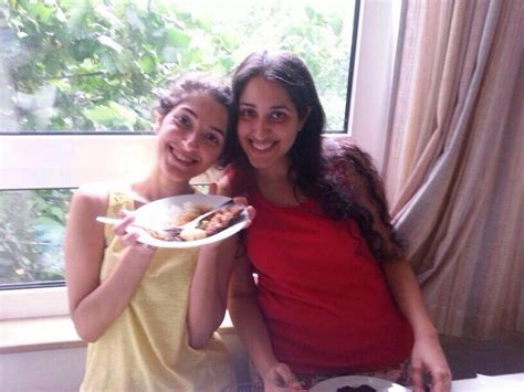 Which One Should My Horny Dad Fuck Scrolller