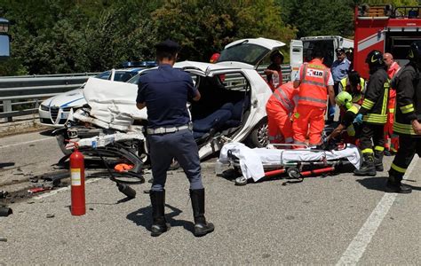 Incidente Sulla Statale Scontro Auto Camion Grave Enne