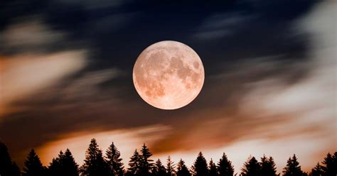 2026 Has 13 Full Moons. Here’s the Full Schedule.