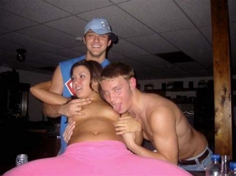 Private Pics Group Sex Pyanye Devushki S Obnazhennoj Grudyu