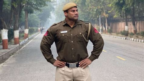 Meet Delhi Police Head Constable Narender Yadav Fitness Icon With A