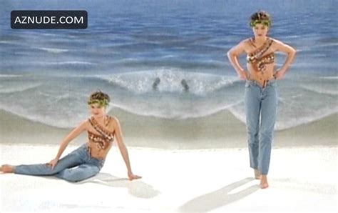 AUS HEITEREM HIMMEL NUDE SCENES AZNude