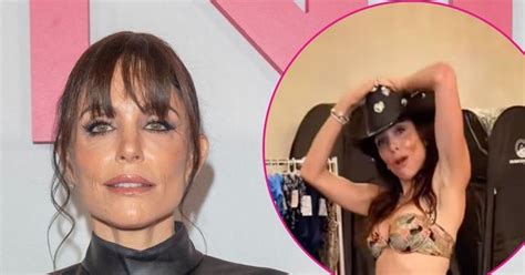 Bethenny Frankel Stuns In Skimpy Bikini Ahead Of SI Swimsuit Runway Show