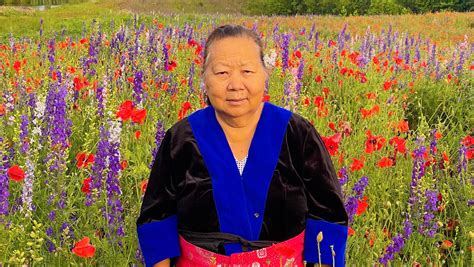 Honoring the Memory of Vanila Xiong: Obituary and Services 10