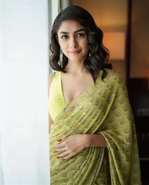 Mrunal Thakurs Mesmerizing Looks Mrunal Thakurs Mesmerizing Looks