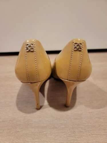 Coach SALMA Nude Patent Classic 3 Heel Shoes Women Gem