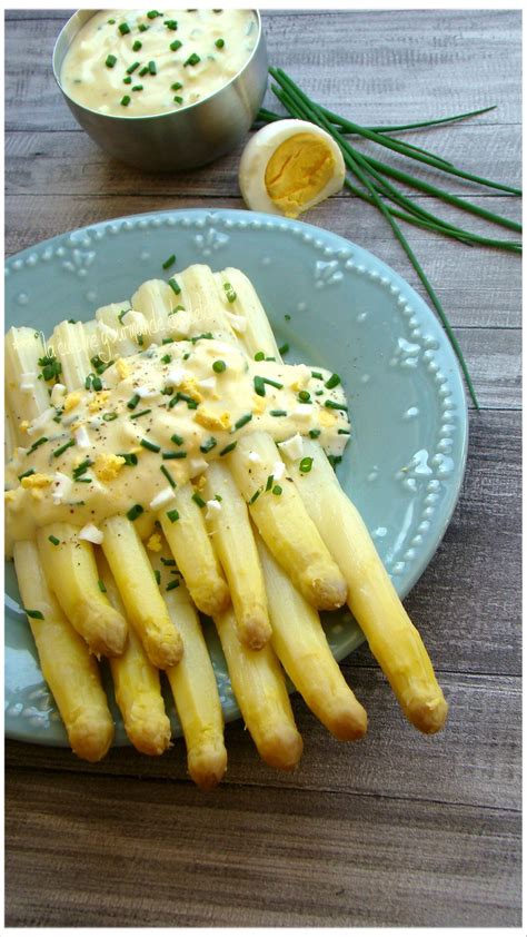 ASPERGES BLANCHES À LA SAUCE VINAIGRETTE ALLÉGÉE Vinaigrette allégée