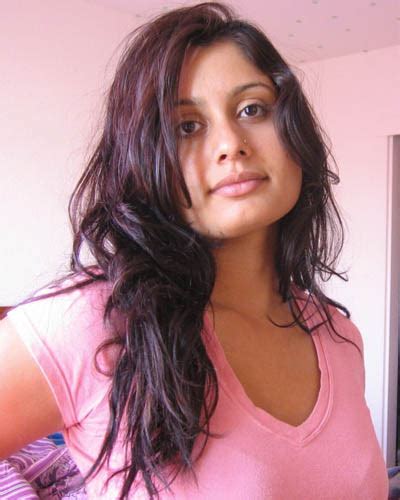 Hot Desi Bengali Aunty In Personal Bedroom Mallu Surf