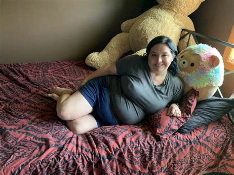 Sexy Bbw Relaxing Before Bed Pics Xhamster