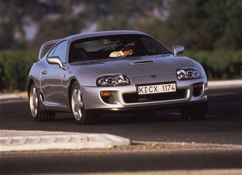 Toyota Supra - характеристики, фото, видео, обзор всех поколений