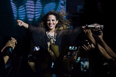 Fotos Wanessa Se Apresenta Gr Vida Em Boate Gay De S O Paulo Uol Entretenimento