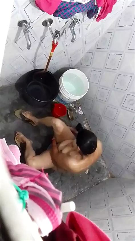 Free Village Girl Bathing Porn Videos Xhamster