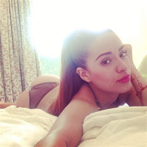 Naked Talía Loaiza Added by jaime