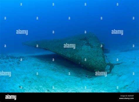 Bow Of Destroyer Uss Anderson Marshall Islands Bikini Atoll Micronesia Pacific Ocean Stock Photo