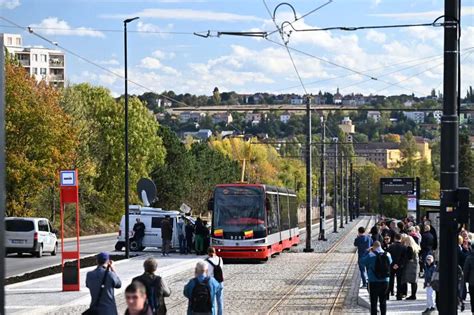 Dopravn Podnik Hl M Prahy Otev El Novou Tramvajovou Tra Divok