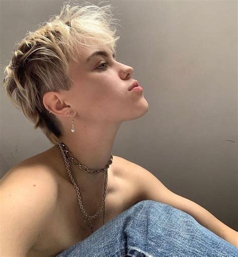 What Hair Style Would Look Good On Me Also Would Like To Look A Bit Gay R Femalehairadvice