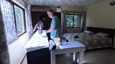 Ébano milf flower vai para uma massagem especial homem mais velho xHamster BR