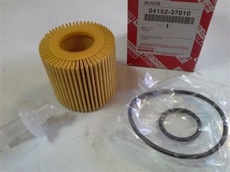 0415237010 Toyota фильтр масляный