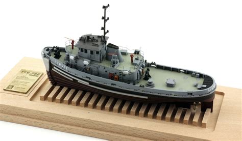 Natick Class Large Tug YTB-782[Yokosuka port][finished model] | HLJ.com