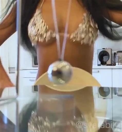 She Has A Clever Way Of Hiding Her Pussy Amateur Porn Xhamster