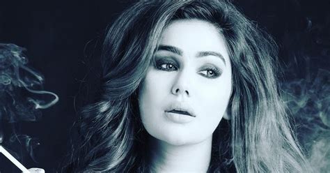 Kangna Sharma Stunning Hot Photoshoot Stills